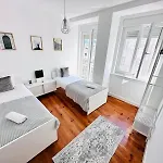 Апартаменты 87 Center Flat Ideal For Groups And Families *
