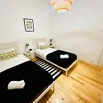 87 Center Flat Ideal For Groups And Families * Lissabon
