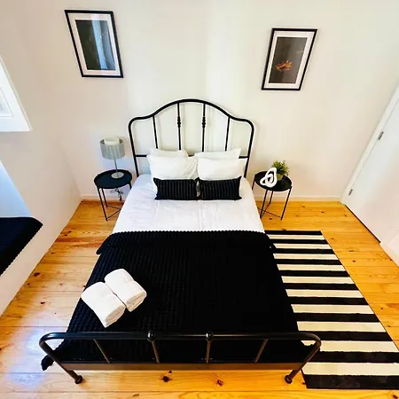 87 Center Flat Ideal For Groups And Families Appartamento Lisbona