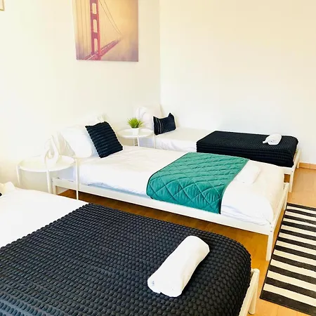 87 Center Flat Ideal For Groups And Families Appartamento *