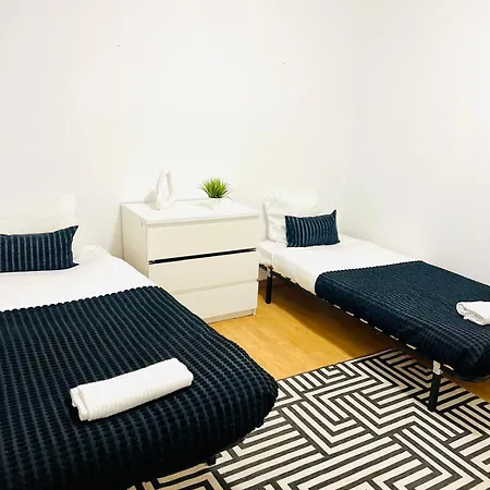 87 Center Flat Ideal For Groups And Families Appartamento *