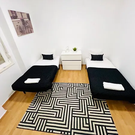 87 Center Flat Ideal For Groups And Families Lägenhet *