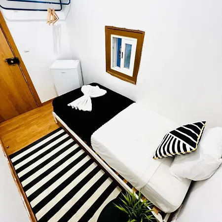 87 Center Flat Ideal For Groups And Families Appartamento Lisbona