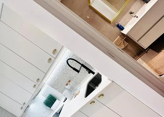 87 Center Flat Ideal For Groups And Families