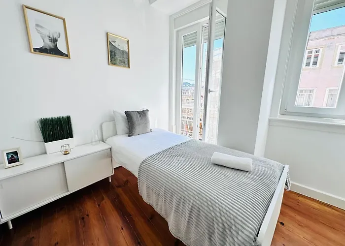 87 Center Flat Ideal For Groups And Families Apartament Lizbona