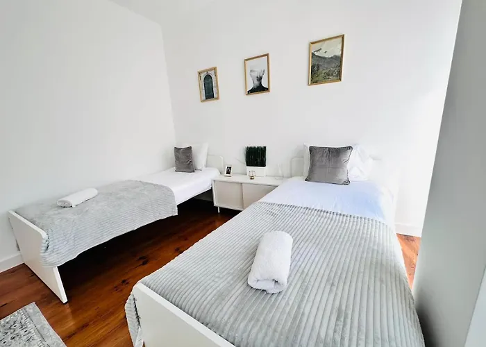 87 Center Flat Ideal For Groups And Families Apartament