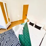 87 Center Flat Ideal For Groups And Families Лісабон