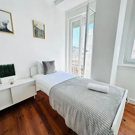 87 Center Flat Ideal For Groups And Families Apartment Lisbon