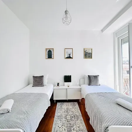 87 Center Flat Ideal For Groups And Families Lisbon