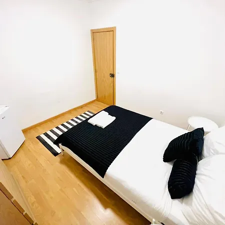 87 Center Flat Ideal For Groups And Families * Лісабон